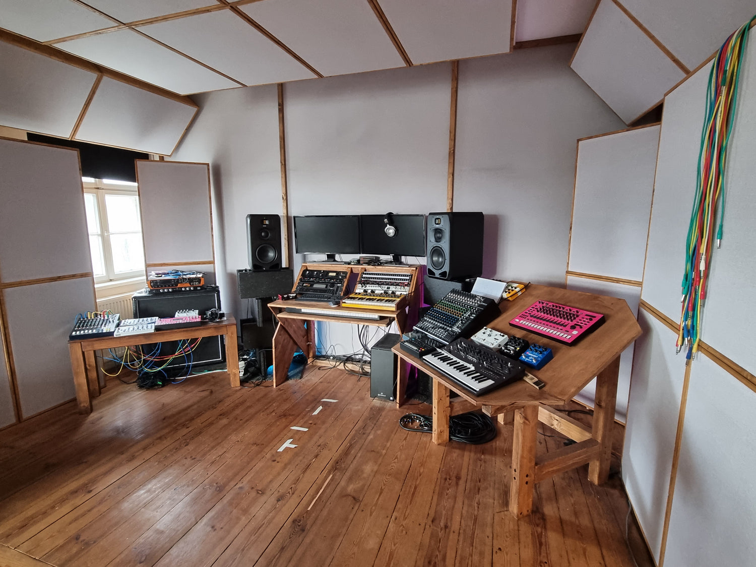 Studio Design Meets Common Sense